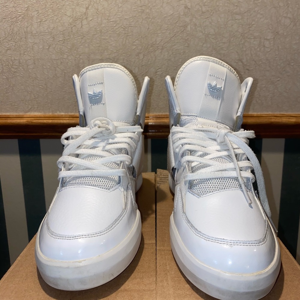 Men's Adidas size 9